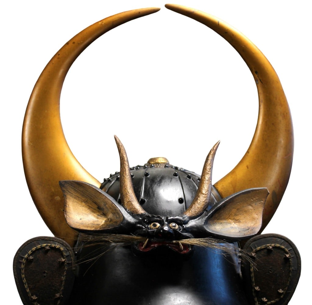 Fantastic Late Edo era Japanese Samurai Complete Armor Suit, Gilt Crescent Kabuto with Beast Maedate - 13