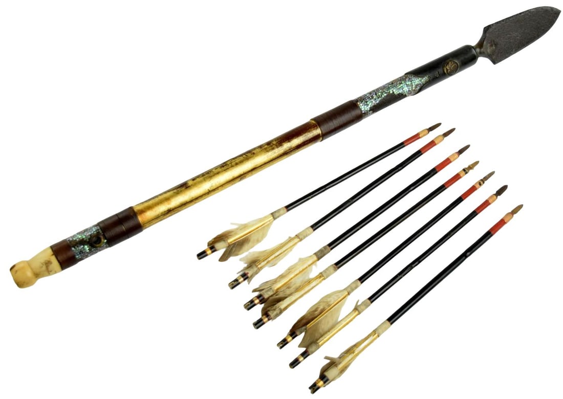 Fine Japanese Raden-Inlaid Ceremonial Arrow Set with Seven Ya, Late Edo–Meiji Period (1 of 20)
