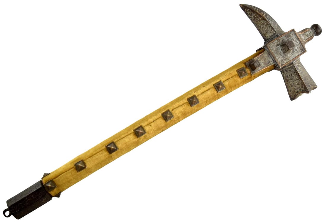 Fine 19th Century Hungarian or Balkans War Hammer (Topuz) with Etched Decoration (1 of 18)