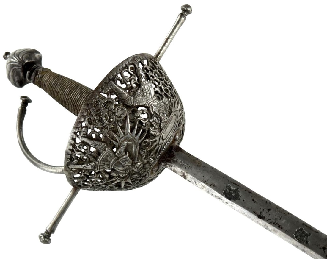 Fine Long Late 17th Early 18th Century German Hunting Sword with Highly Decorated Pierced Shell Hilt (1 of 20)