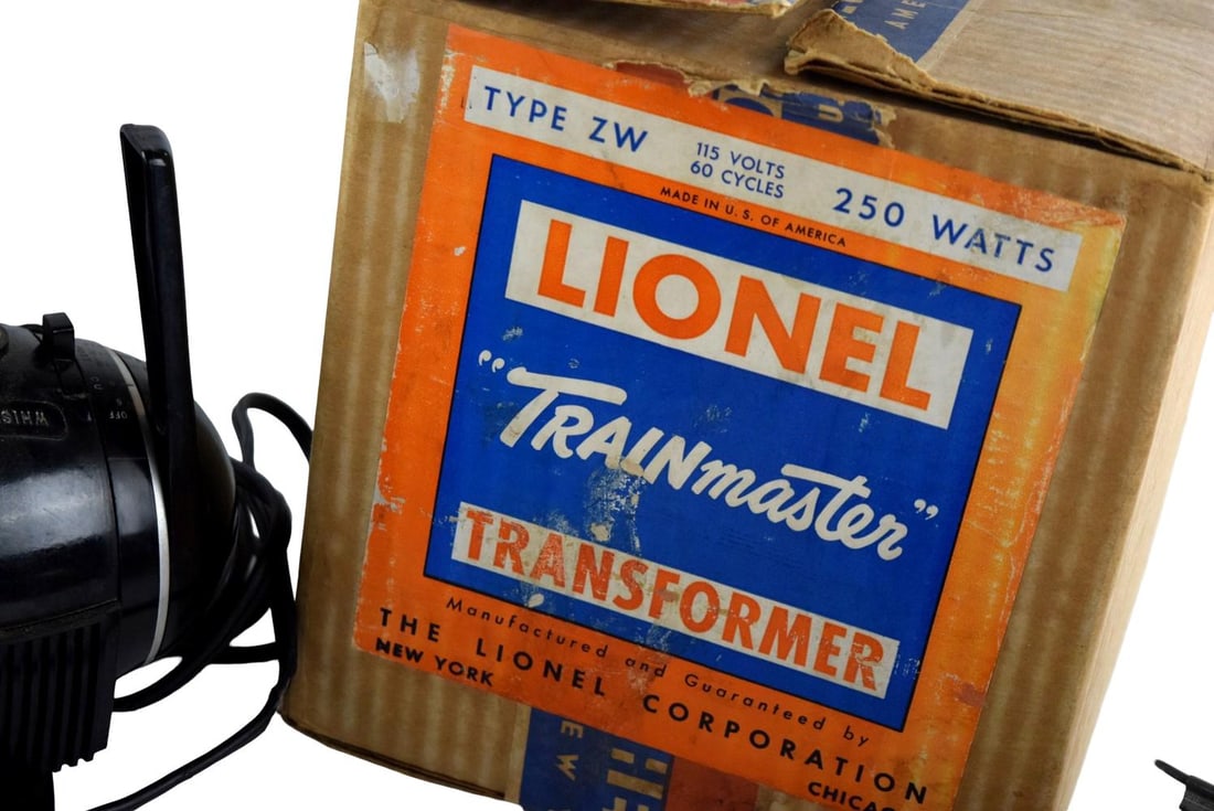 Lionel Multi-Control Trainmaster Type ZW Transformer + Extras - 3