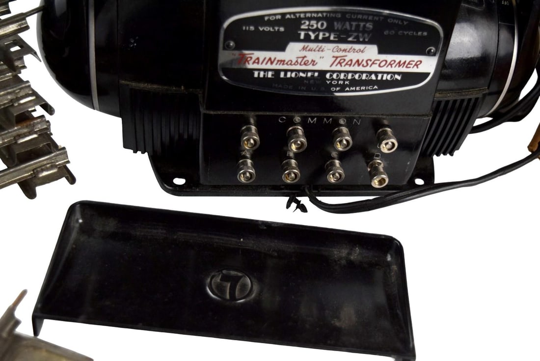 Lionel Multi-Control Trainmaster Type ZW Transformer + Extras - 7