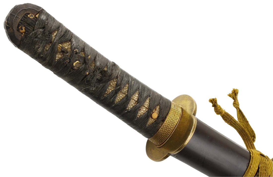 Very Nicely Mounted Antique Japanese Samurai Wakizashi Sword Dagger, Gold Inlaid & Gilt Mounts,: Very Nicely Mounted Antique Japanese Samurai Wakizashi Sword Dagger, Gold Inlaid & Gilt Mounts, Mumei Koto Or Shinto Blade. Total Length (inside Scabbard If Present): 27 1/4", Blade Length: 16 7/8". F