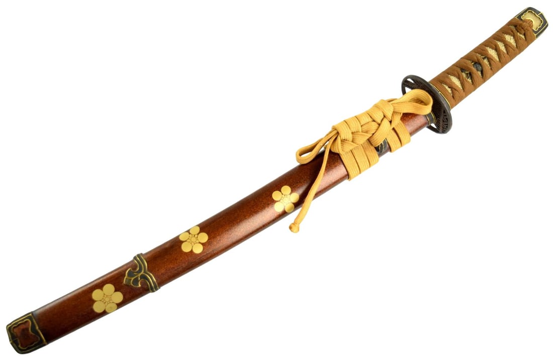 FINE JAPANESE EDO WAKIZASHI KOSHIRAE MOUNTS, NO BLADE: Fine antique Japanese wakizashi koshirae, Edo period, comprising an attractive and unusually well-preserved set of sword mounts presented with a wooden tsunagi in place of the blade. The tsuka is trad