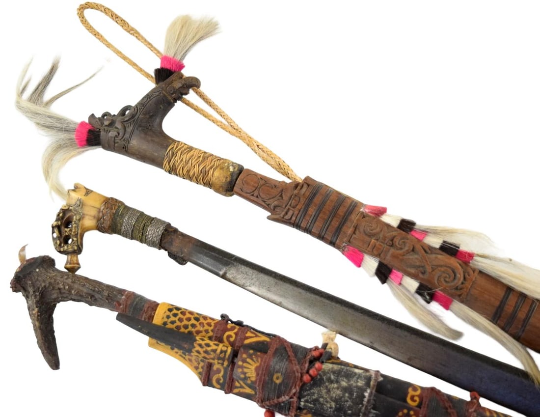 LOT OF 3 ANTIQUE DAYAK HEADHUNTER SWORDS, BORNEO (1 of 20)