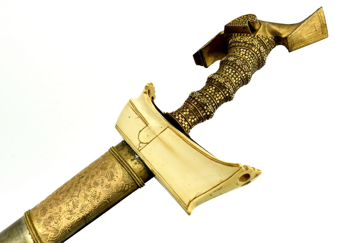 Very Fine Philippine Moro KRIS Battle Sword in Gold Gilt Mounts ~ Scabbard Throat of Noble Material. (1 of 20)