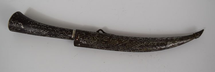 Qajar Dynasty Indo Persian  Dagger with Twistcore (1 of 3)