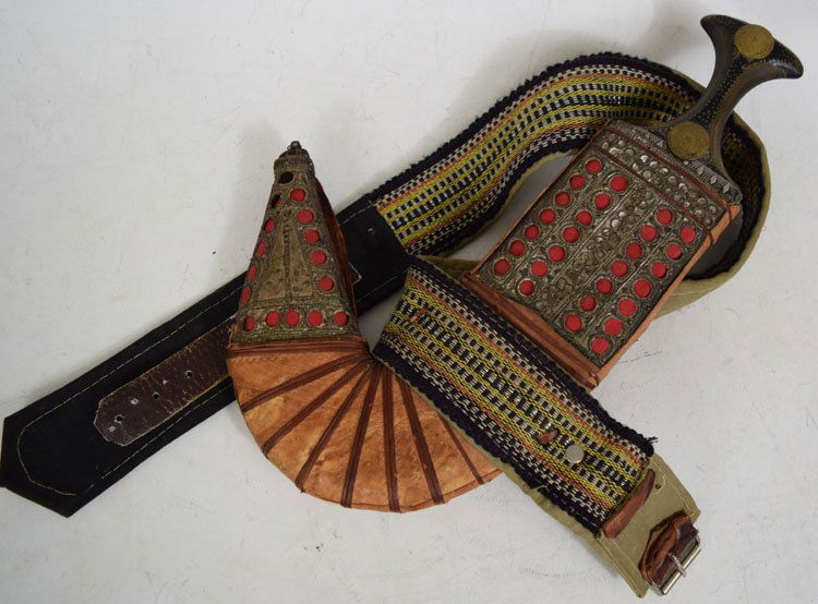 An Arab Janbiyya Dagger with Belt (1 of 4)