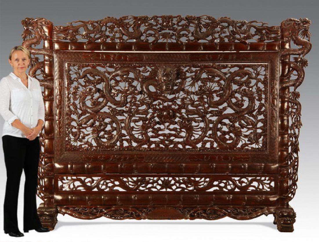 Massive Chinese pierce carved room divider (1 of 9)