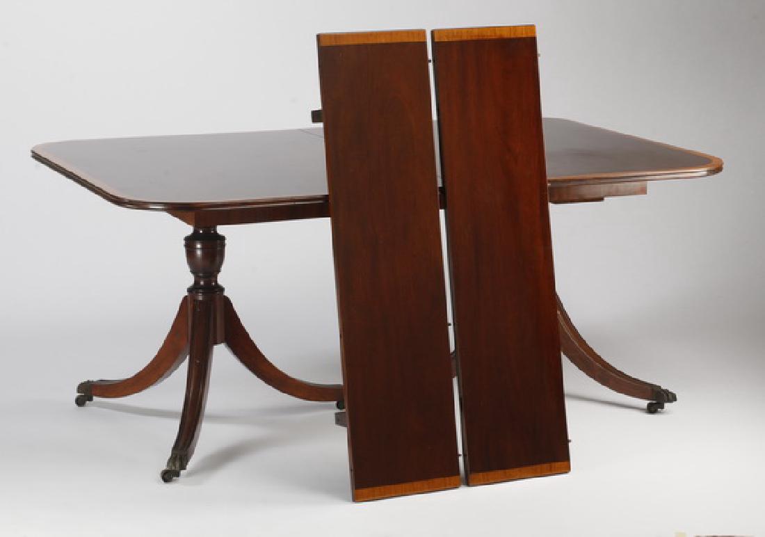 Sheraton style mahogany dining table w/ 2 leaves (1 of 2)
