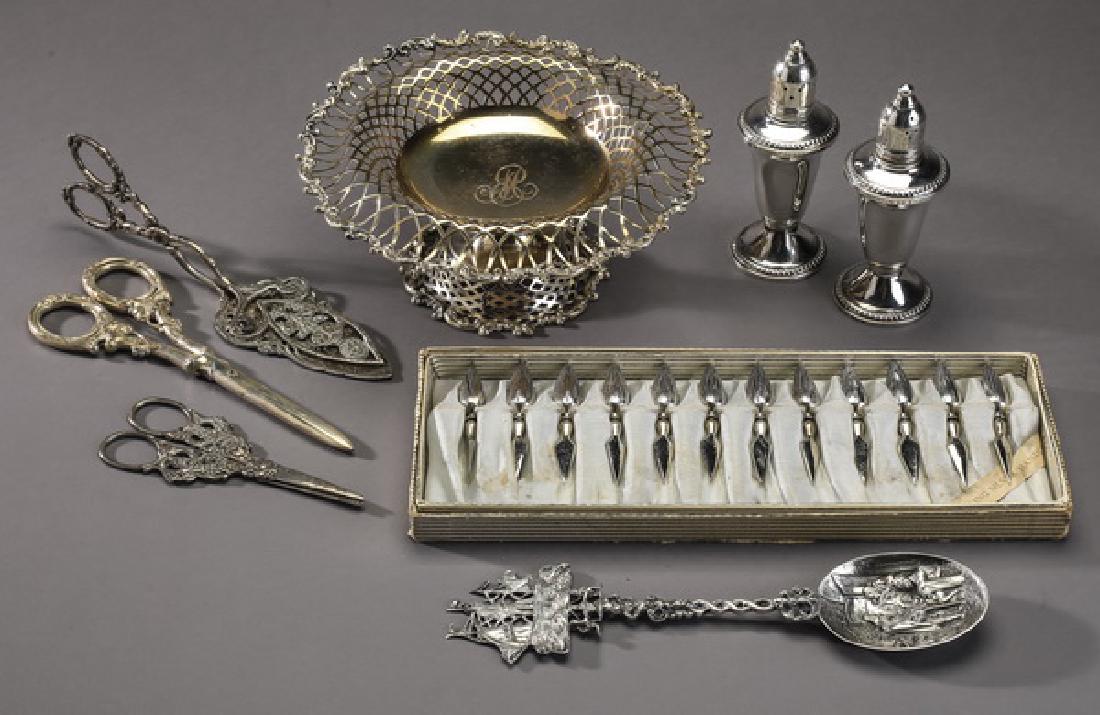 (19) pcs Sterling & silverplate table articles (1 of 7)