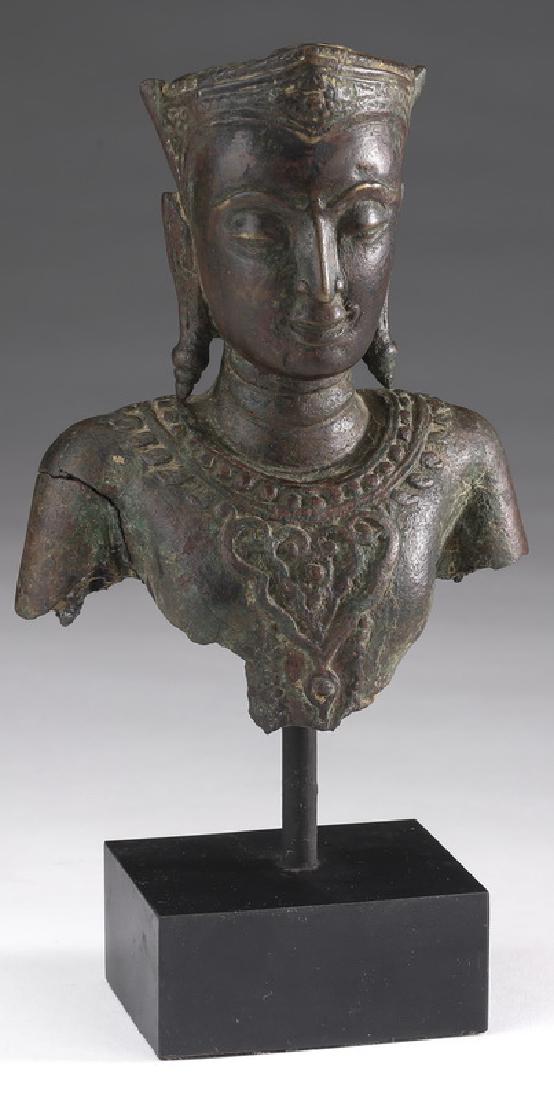Thai Ayutthaya style bronze Buddha fragment (1 of 3)