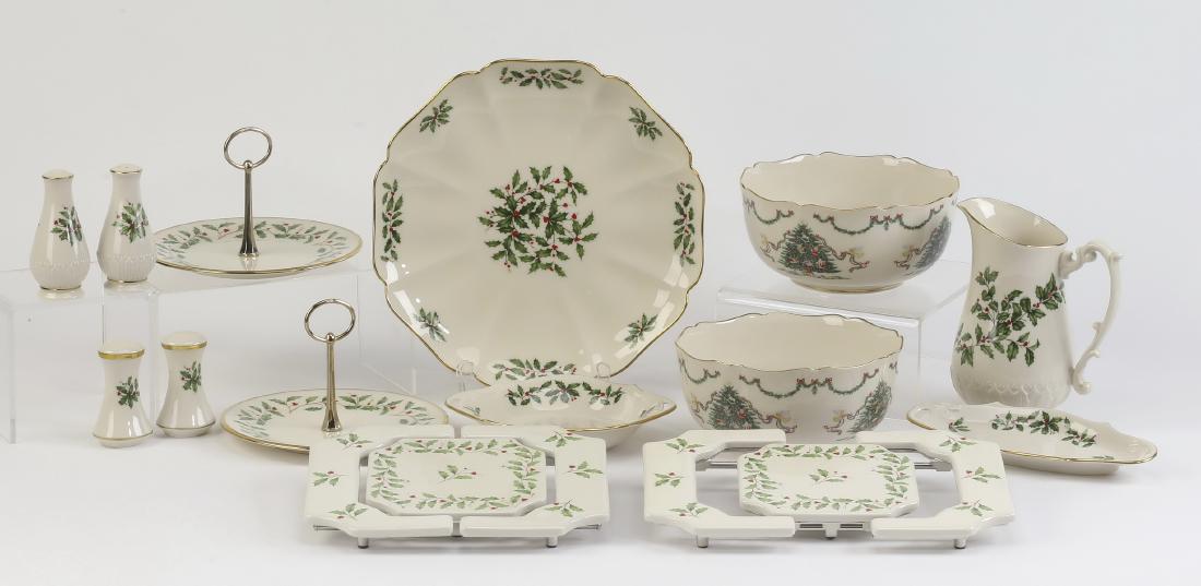 (12 pcs) Lenox China 'Holiday' hostess pieces (1 of 3)