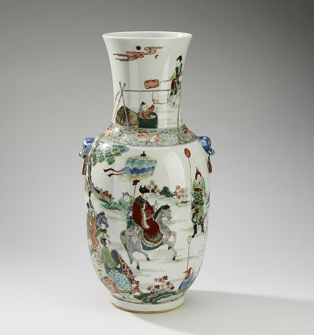 Chinese wucai vase with procession of courtiers (1 of 7)