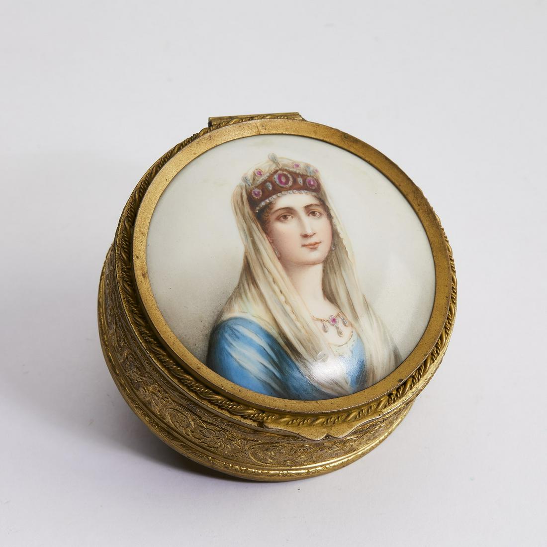 Dresser box w/ porcelain plaque of Queen Hortense (1 of 6)