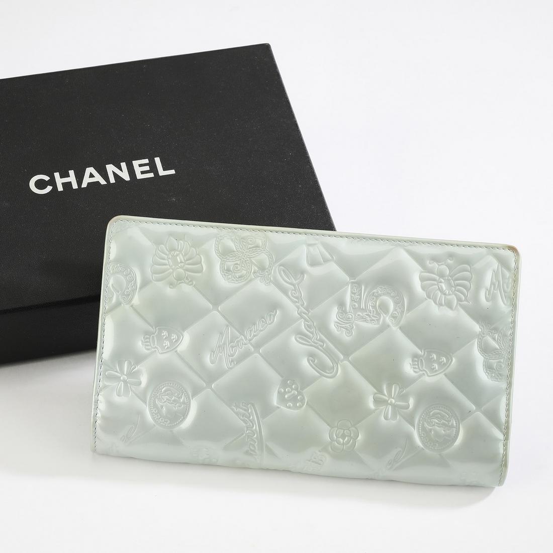Authentic Chanel Patent Leather Camellia Wallet (1 of 2)