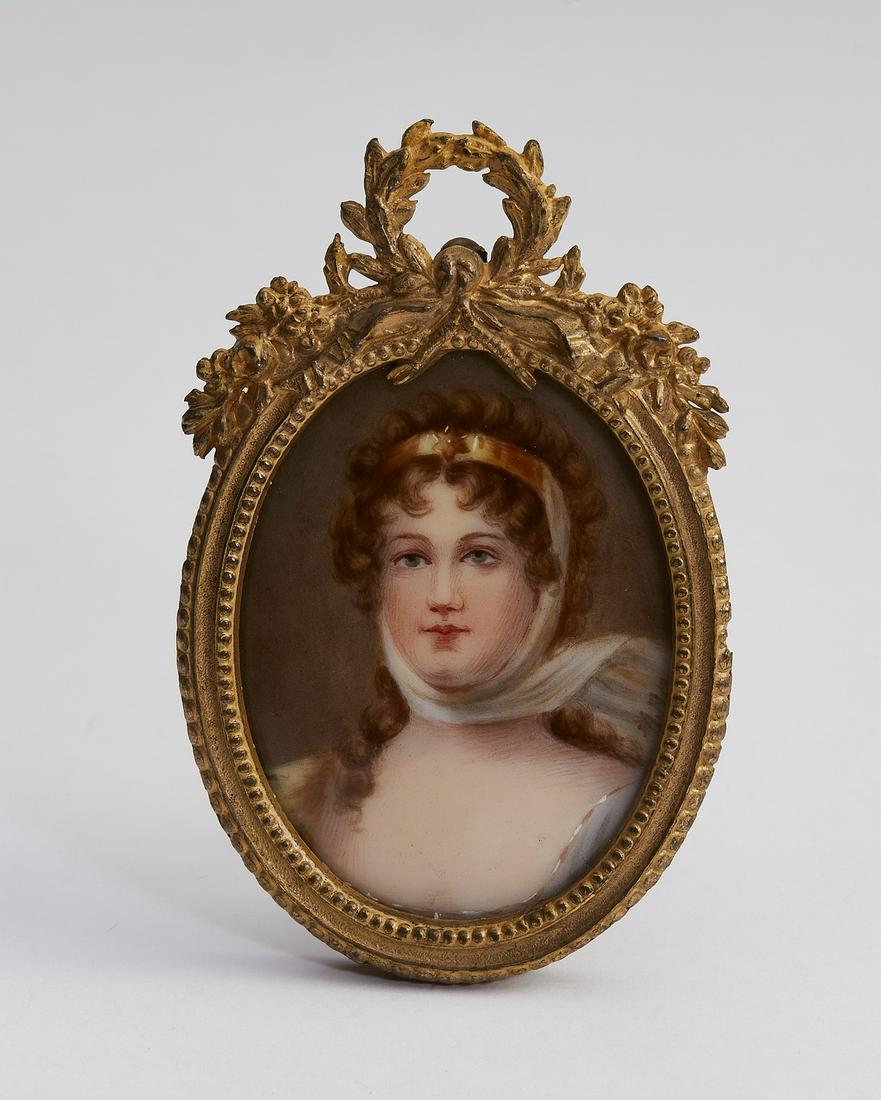 Miniature portrait on porcelain, Queen Louise, 19th c (1 of 4)