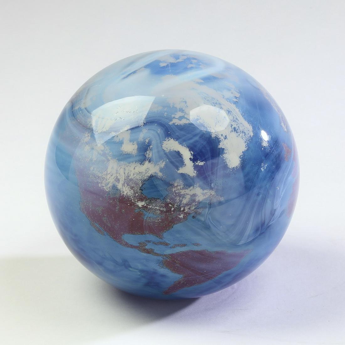 Signed James Lundberg art glass globe paperweight (1 of 5)
