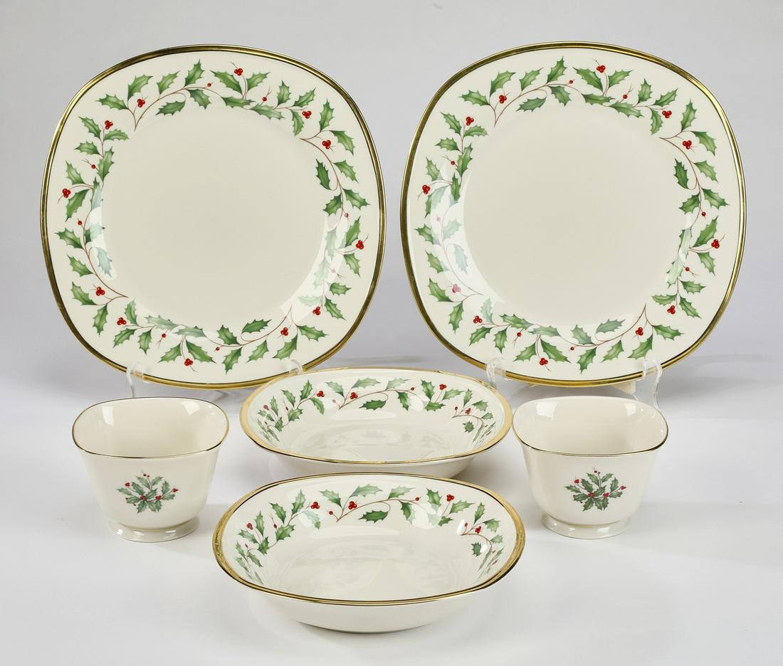(6) Lenox serving pieces in the 'Holiday' pattern (1 of 2)