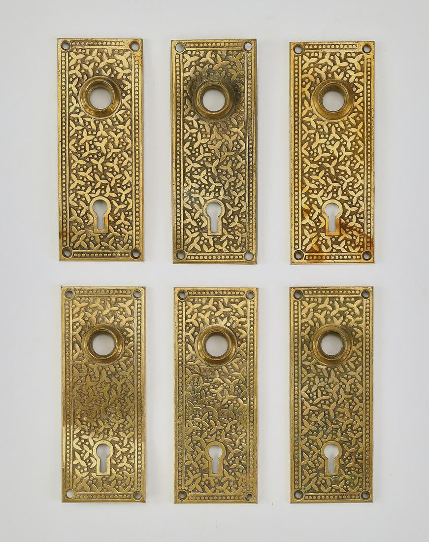 (6) Bronze push plates with small floral decoration (1 of 1)