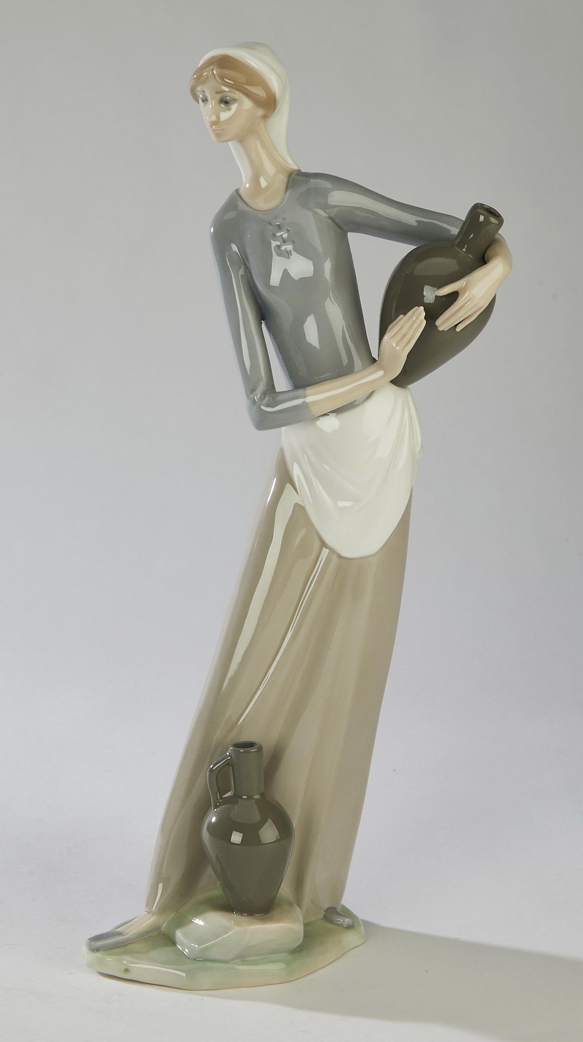 Lladro retired figure #4875 'The Jug Carrier' (1 of 4)