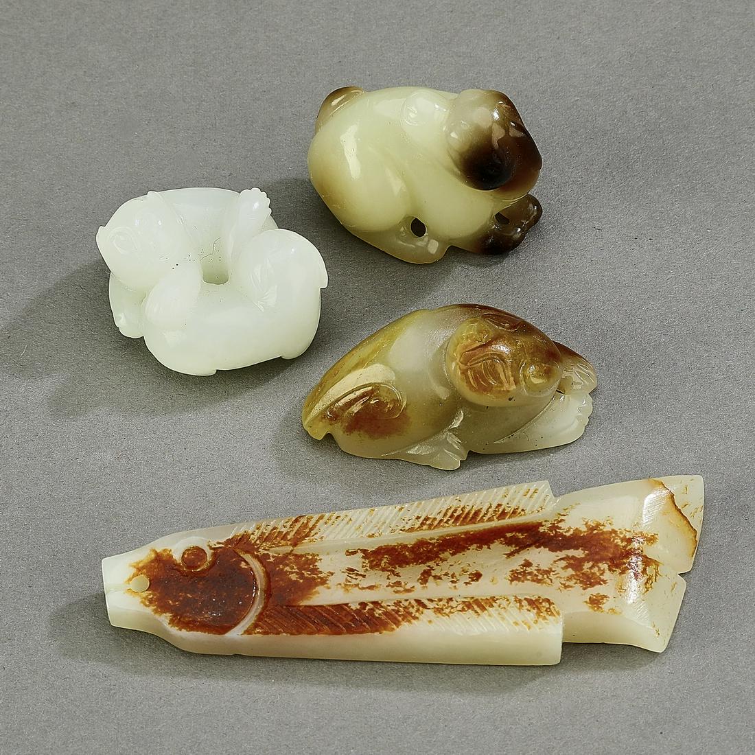 (4) Small jade carvings of animals (1 of 2)