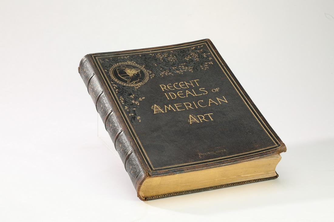 Embossed leather folio Recent Ideals of American Art (1 of 4)