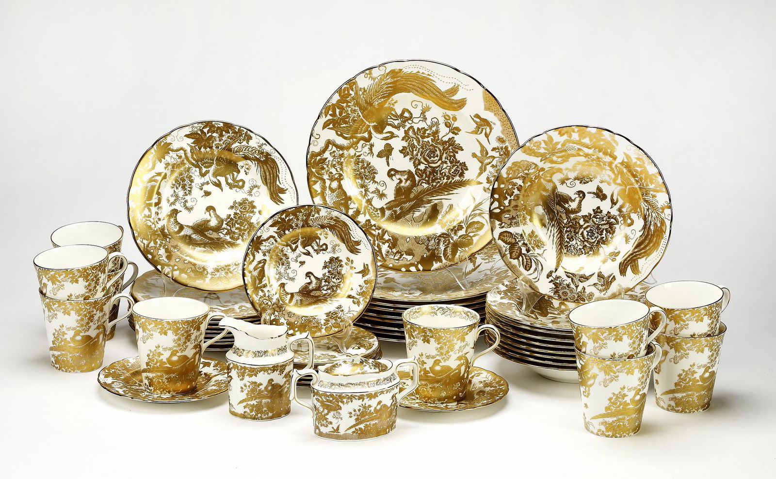 (48) pcs Royal Crown Darby Aves Gold dinnerware (1 of 4)