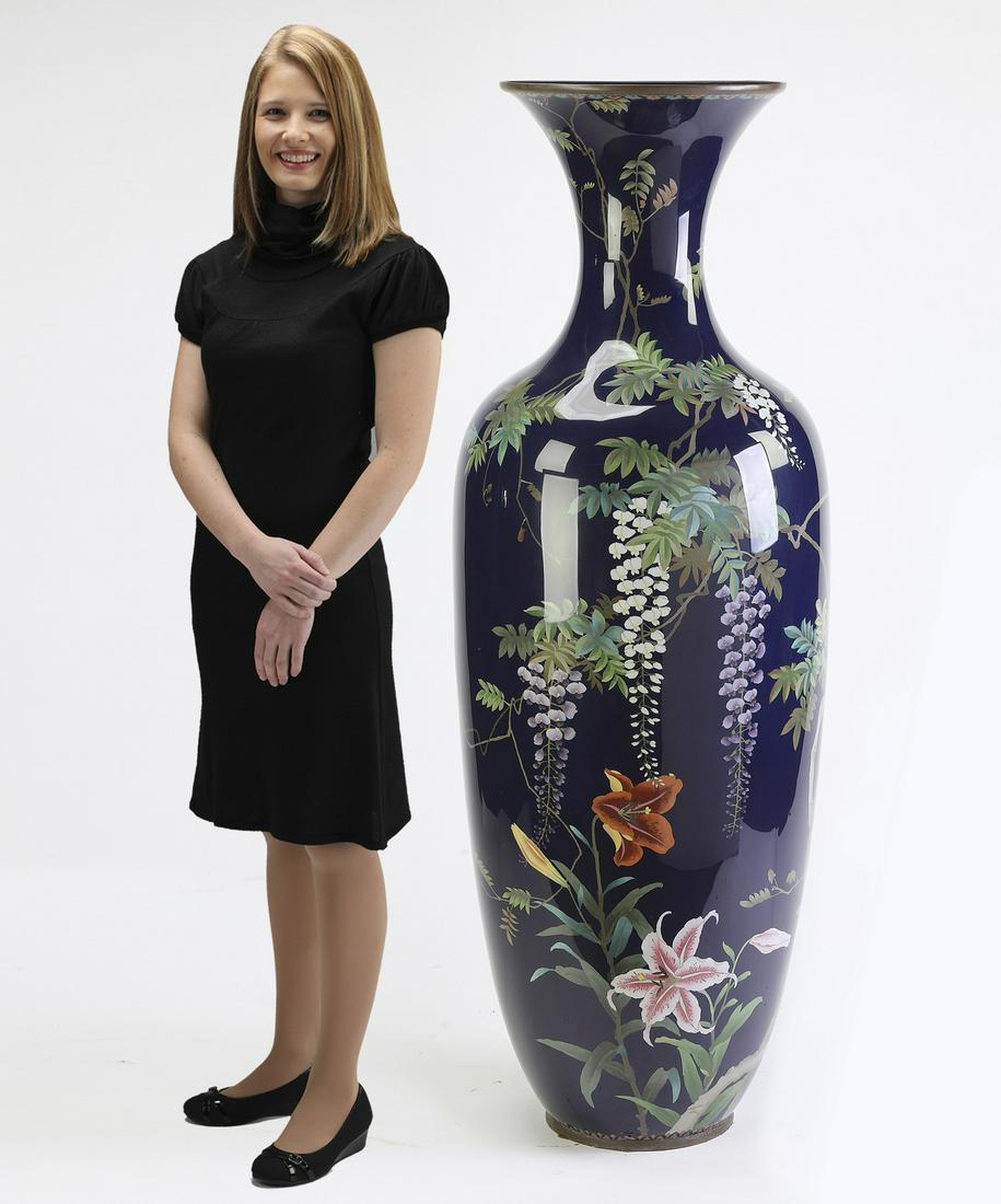 Monumental Japanese wireless cloissone floor vase (1 of 5)
