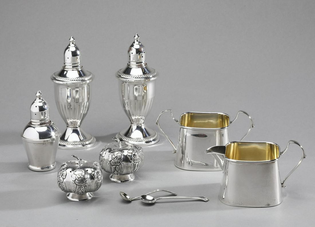 (9) Sterling silver table articles incl. salt shakers (1 of 7)