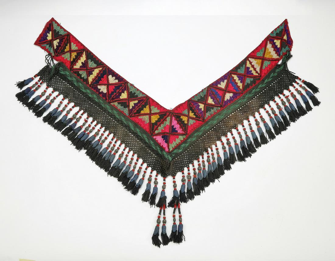 Uzbek Lakai tribal Saye Gosha yurt ornament (1 of 5)