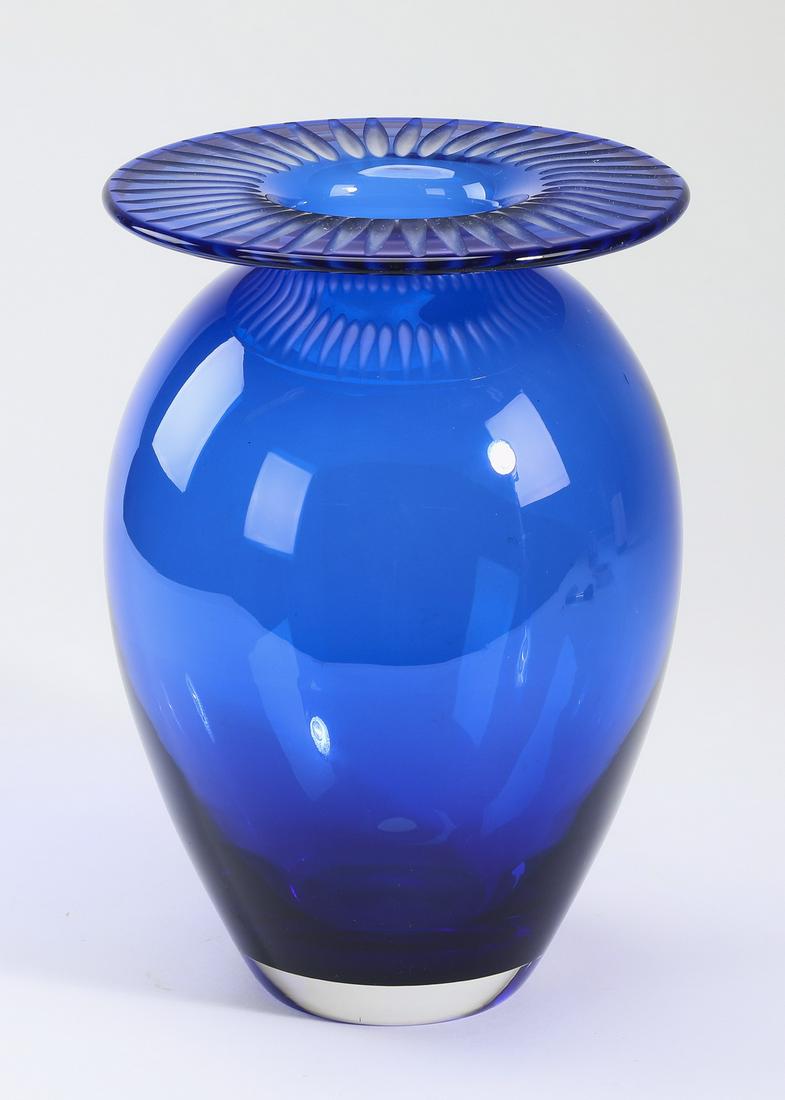 Tiffany & Co cobalt cut to clear crystal vase (1 of 3)