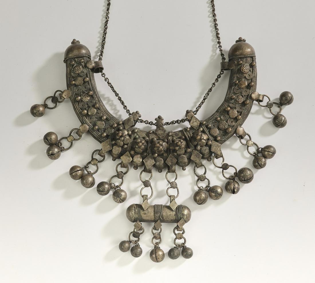 Turkmen silver alloy amulet necklace (1 of 4)