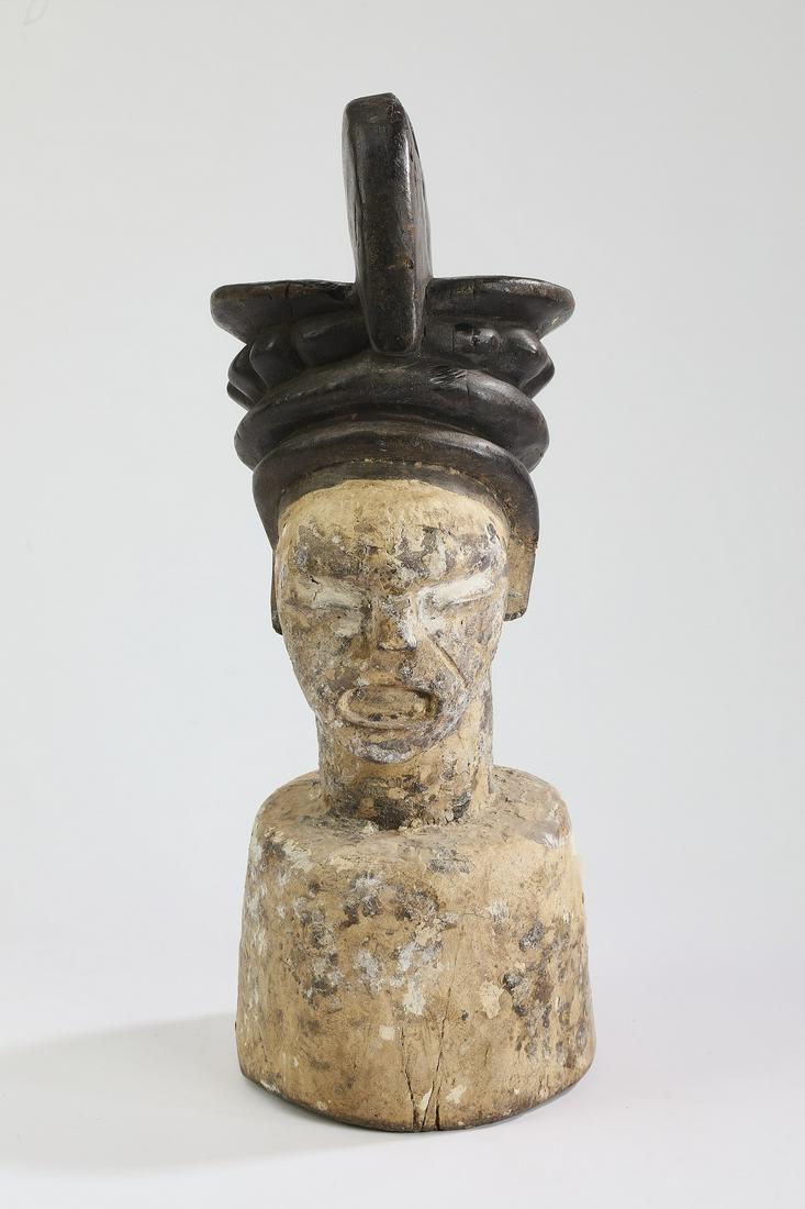 Fang Byeri reliquary box cover (1 of 6)