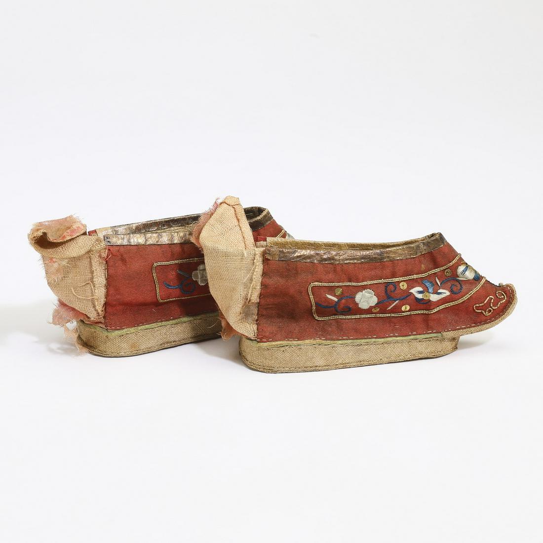 Chinese silk shoes for bound feet, 5"l (1 of 2)