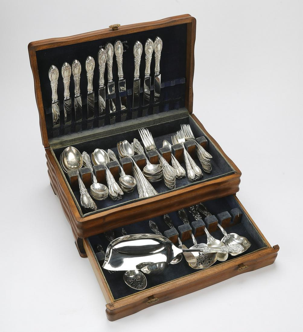 (111 pc) Towle King Richard sterling flatware service (1 of 7)