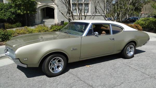 1969 Olds Cutlass F-85: 1969 Olds Cutlass F-85 2 door coupe, one owner, resto mod, Chevy modified ZZ4 400 hp engine, auto TCI transmission.