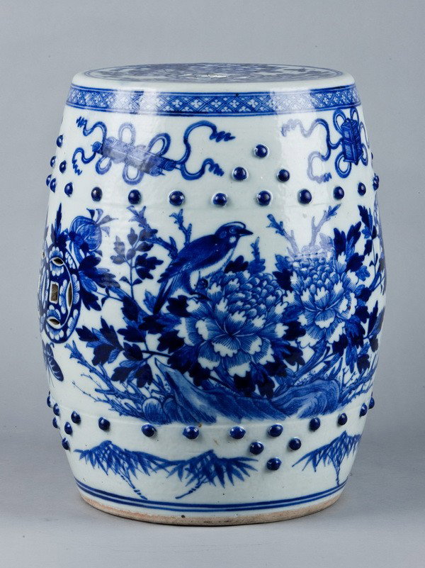 19th c. Chinese hand decorated garden seat: Late 19th century Chinese hand decorated blue and white garden seat, 18.5"h x 12" diam. at the top.