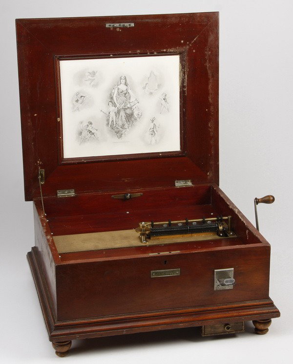 19th c. coin op Regina 15.5" disc player: Rare late 19th century coin operated (5 cent) single comb 15.5" disc music box by Regina Music Box Company of Rahway, NJ, brass plaque of retailer marked "Murray Spink & Co., Providence, RI", with a m