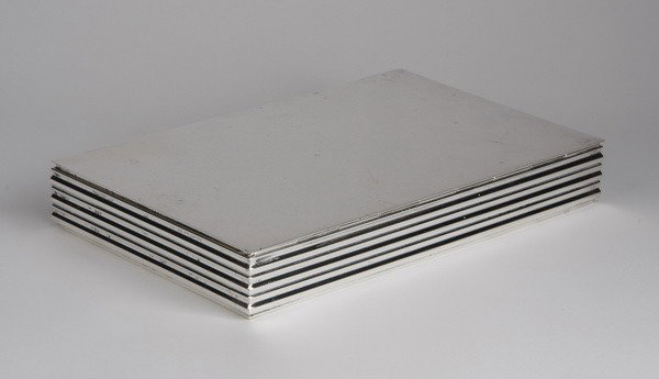 Gorham sterling silver humidor: Sterling silver humidor, maker marked Gorham, 1.5"h x 10"l x 6.25"w.