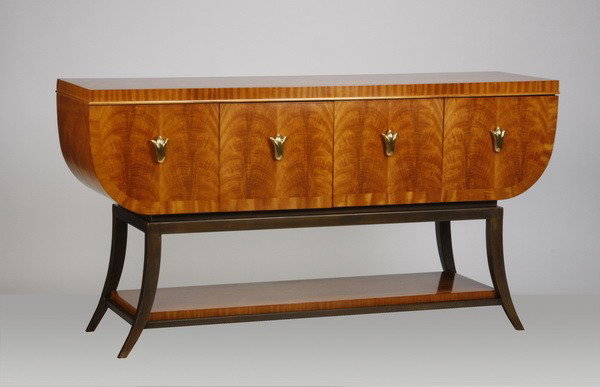 20th c. Henredon Art Deco style buffet: 20th century Art Deco style buffet by Henredon, 38"h x 72"l x 21"d.