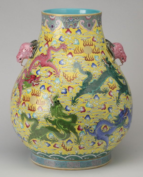 Chinese porcelain hu vase, Qianlong mark, 19" (1 of 10)