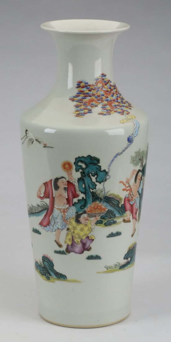 Republic Period porcelain vase, Qianlong mark (1 of 7)