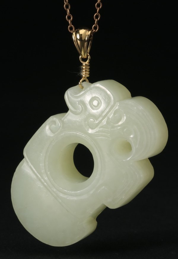 Chinese carved jade pendant: Chinese carved jade pendant modeled as an elephant, 2"h x 1.25"w, 14" chain