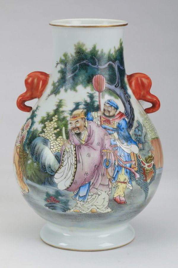 Chinese porcelain hu-form vase, Qianlong seal (1 of 9)