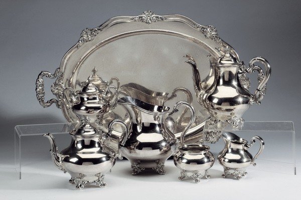 Reed and Barton silver plate tea set (1 of 3)