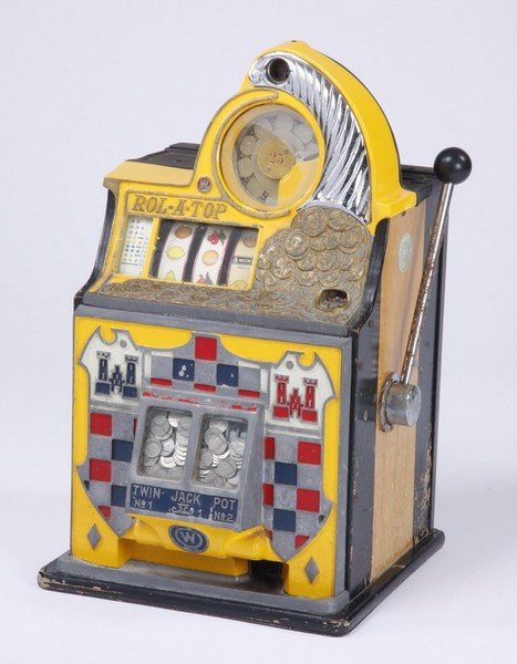 Coin-operated slot machine (1 of 4)