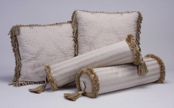 (4) Decorative throw pillows (1 of 1)