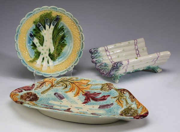(3) Majolica asparagus serving pieces (1 of 2)