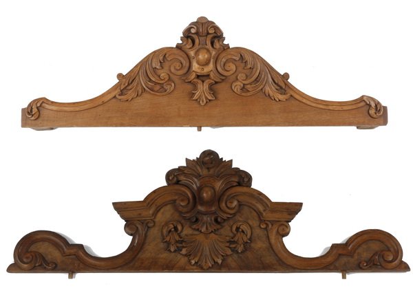 (2) 19th c, carved crests (1 of 1)